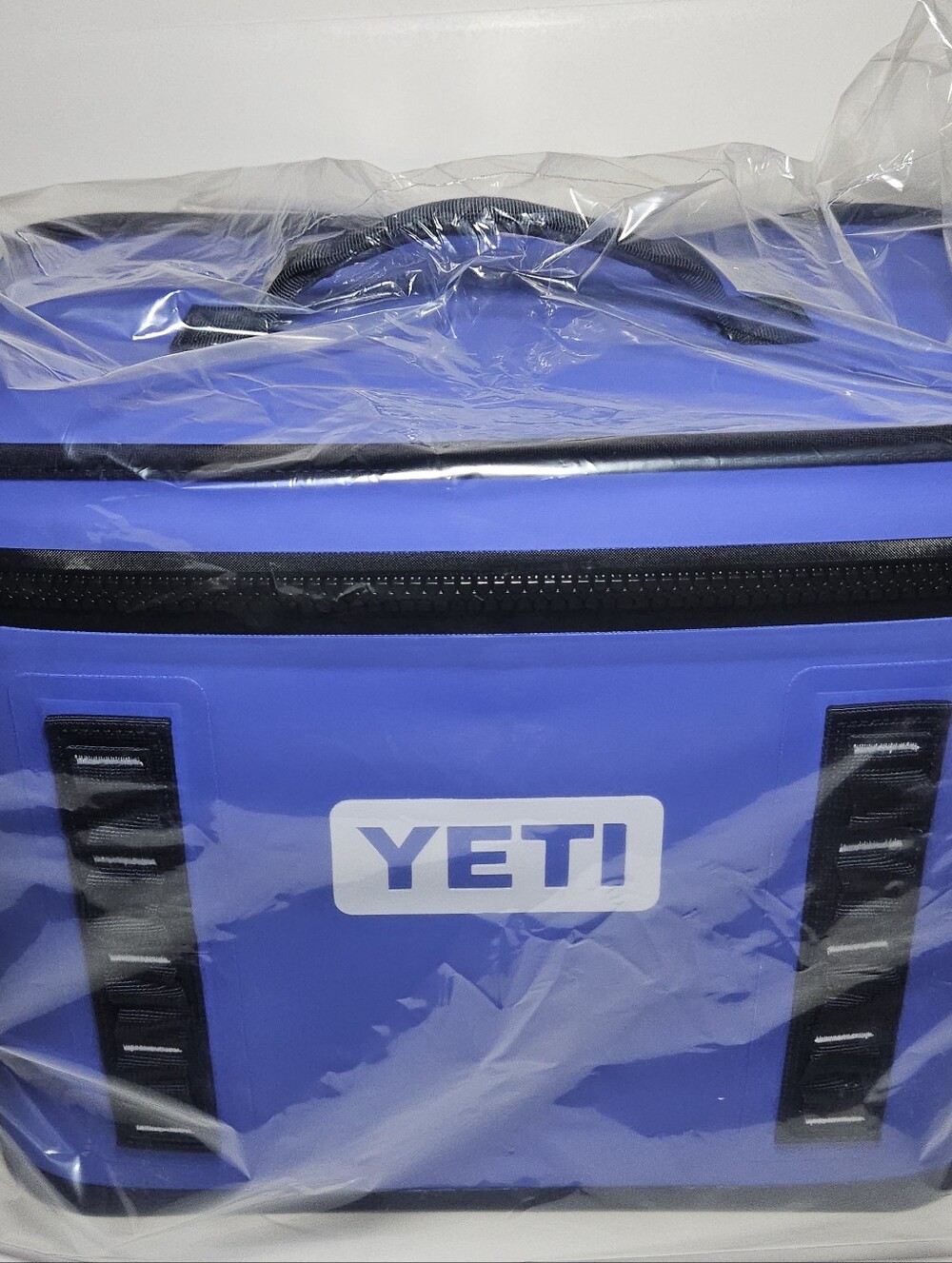 18 ULTRAMARINE VIOLET Retired | Yeti Hopper Flip 18 Soft Coolee